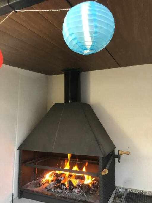 Alojamiento El Pez Casa Con Piscina Climatizada Villafranca de los Caballeros Ngoại thất bức ảnh