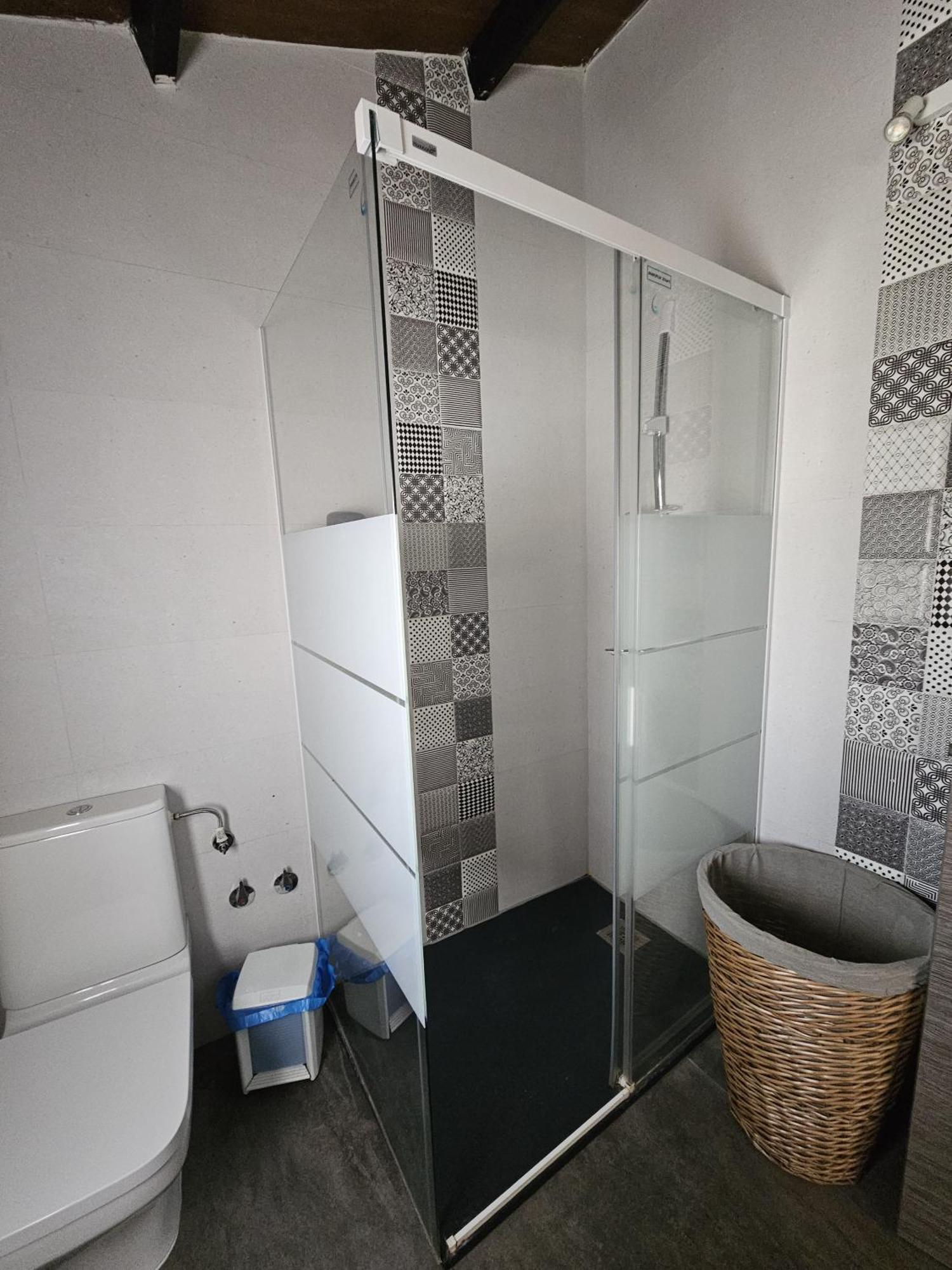 Alojamiento El Pez Casa Con Piscina Climatizada Villafranca de los Caballeros Ngoại thất bức ảnh