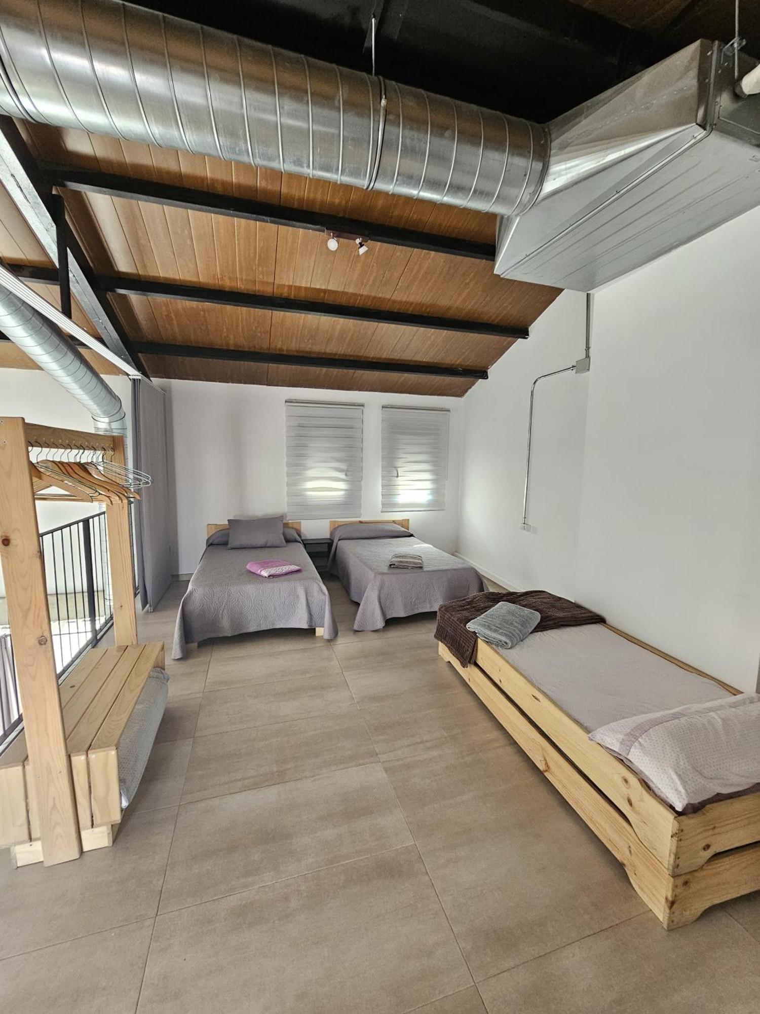 Alojamiento El Pez Casa Con Piscina Climatizada Villafranca de los Caballeros Ngoại thất bức ảnh