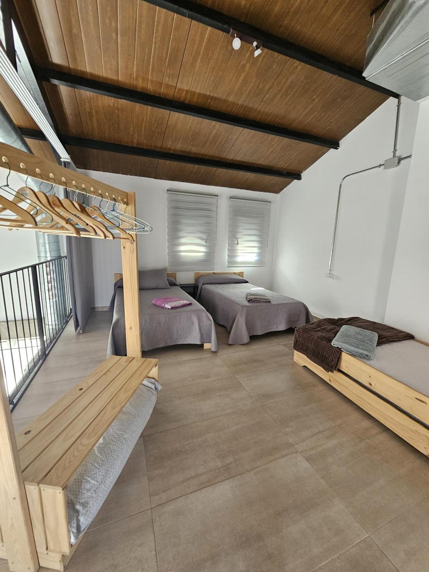 Alojamiento El Pez Casa Con Piscina Climatizada Villafranca de los Caballeros Ngoại thất bức ảnh