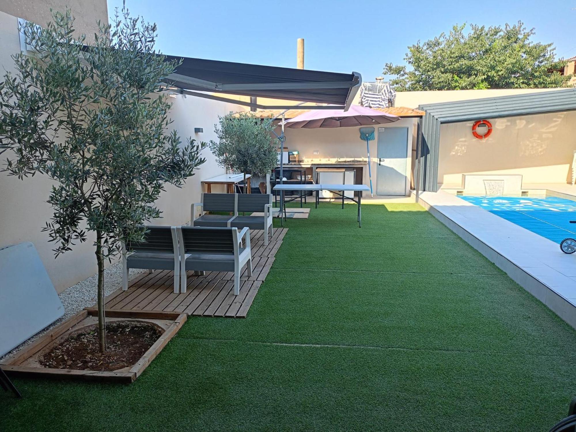 Alojamiento El Pez Casa Con Piscina Climatizada Villafranca de los Caballeros Ngoại thất bức ảnh